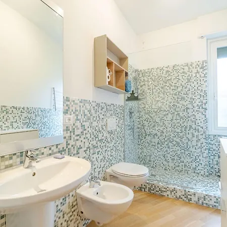 The Fork's Flat * Genova